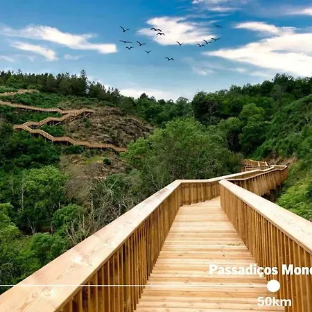Chale De Montanha Com Sons De Rio * Cortes do Meio